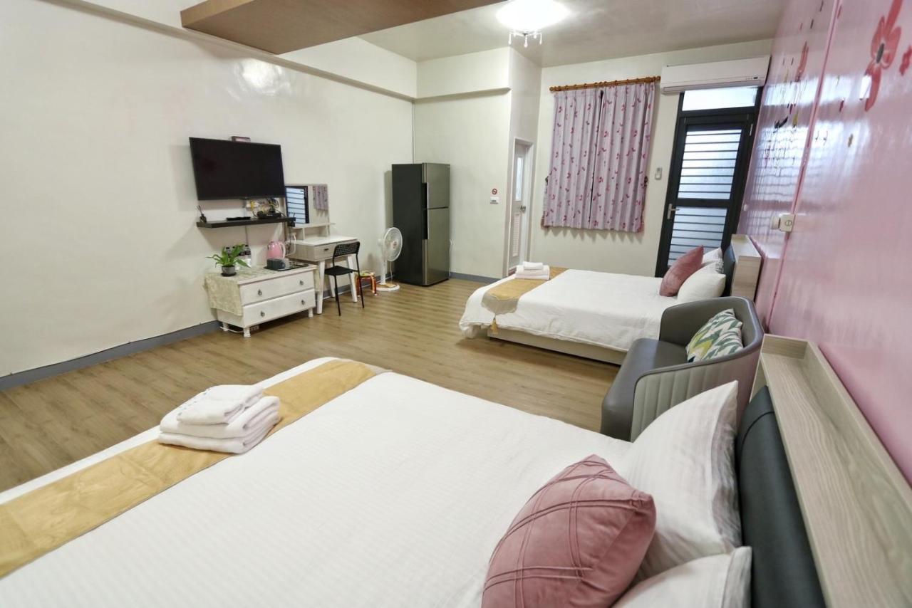Wanghong Homestay Kota Tua Kota Tua Hengchun Bagian luar foto