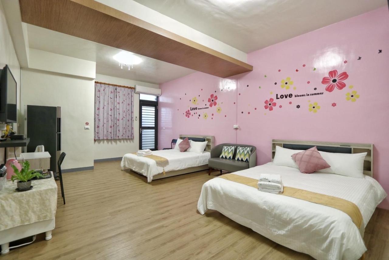 Wanghong Homestay Kota Tua Kota Tua Hengchun Bagian luar foto