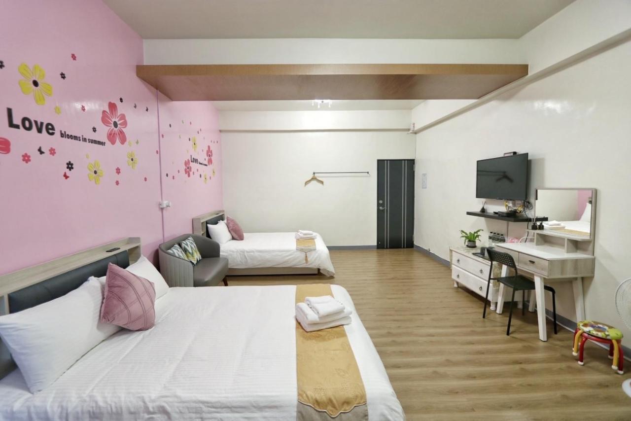 Wanghong Homestay Kota Tua Kota Tua Hengchun Bagian luar foto